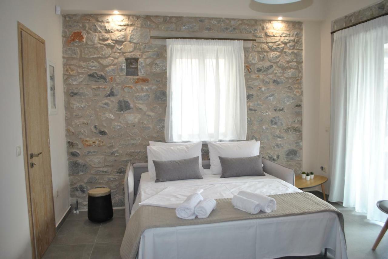 Petras Gi - Stone Houses Stoupa Bagian luar foto