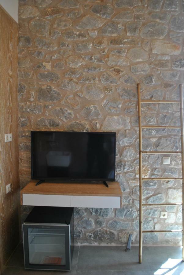Petras Gi - Stone Houses Stoupa Bagian luar foto