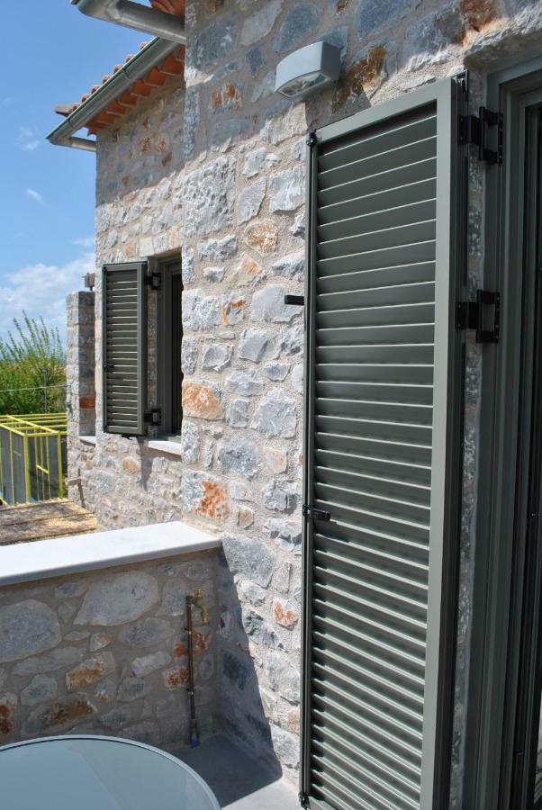 Petras Gi - Stone Houses Stoupa Bagian luar foto