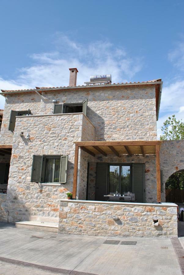 Petras Gi - Stone Houses Stoupa Bagian luar foto