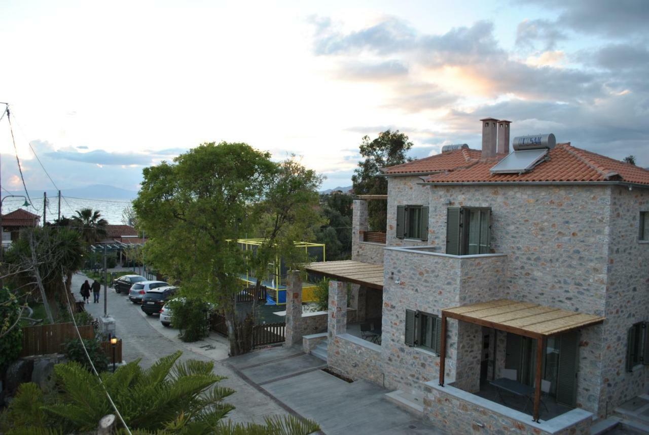Petras Gi - Stone Houses Stoupa Bagian luar foto