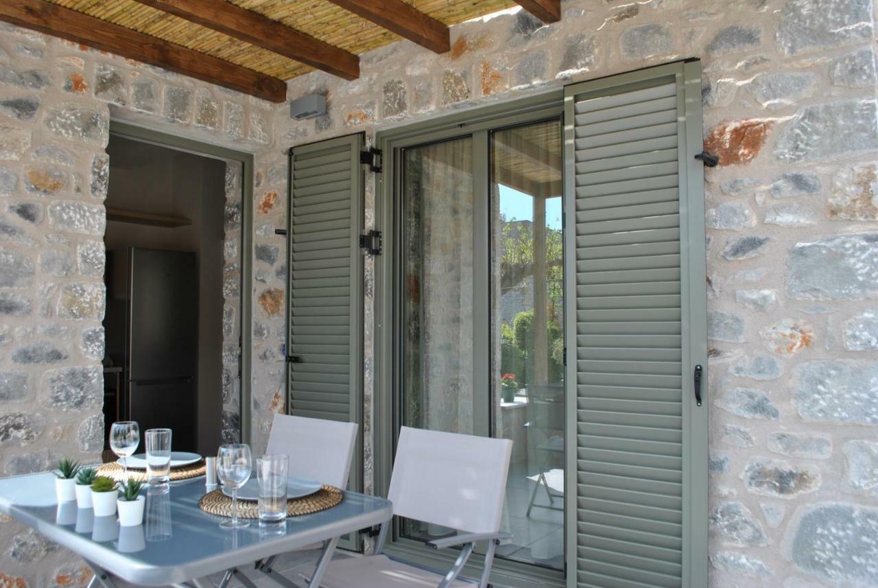 Petras Gi - Stone Houses Stoupa Bagian luar foto
