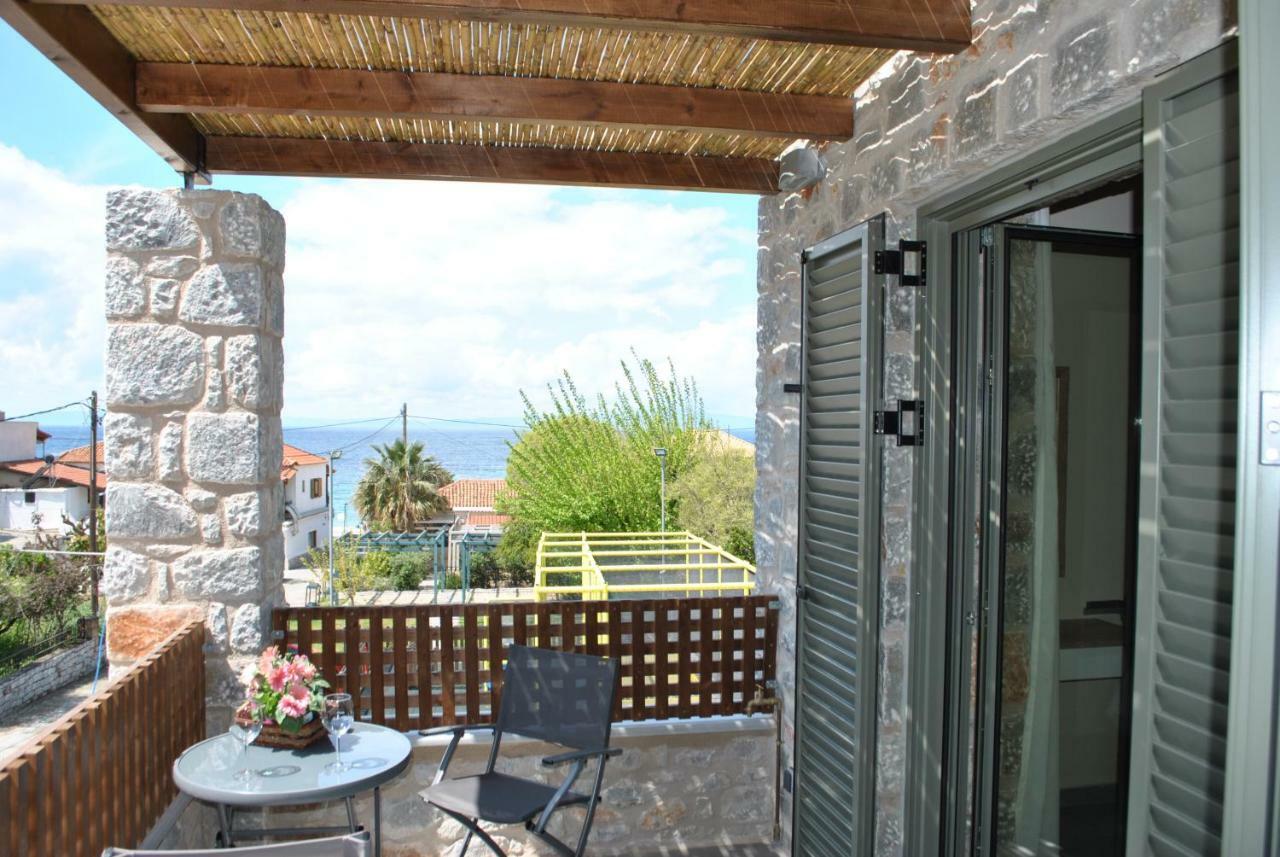 Petras Gi - Stone Houses Stoupa Bagian luar foto
