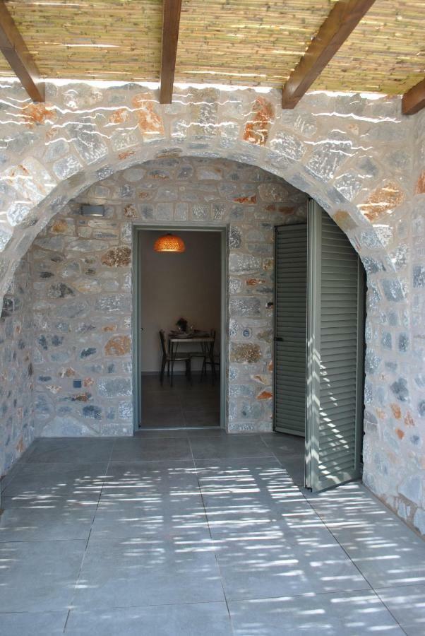 Petras Gi - Stone Houses Stoupa Bagian luar foto