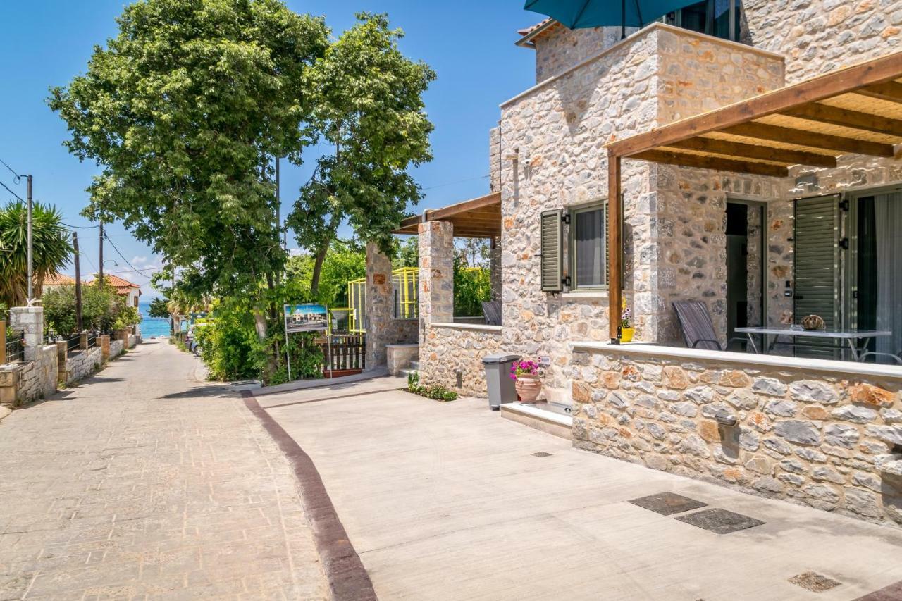 Petras Gi - Stone Houses Stoupa Bagian luar foto
